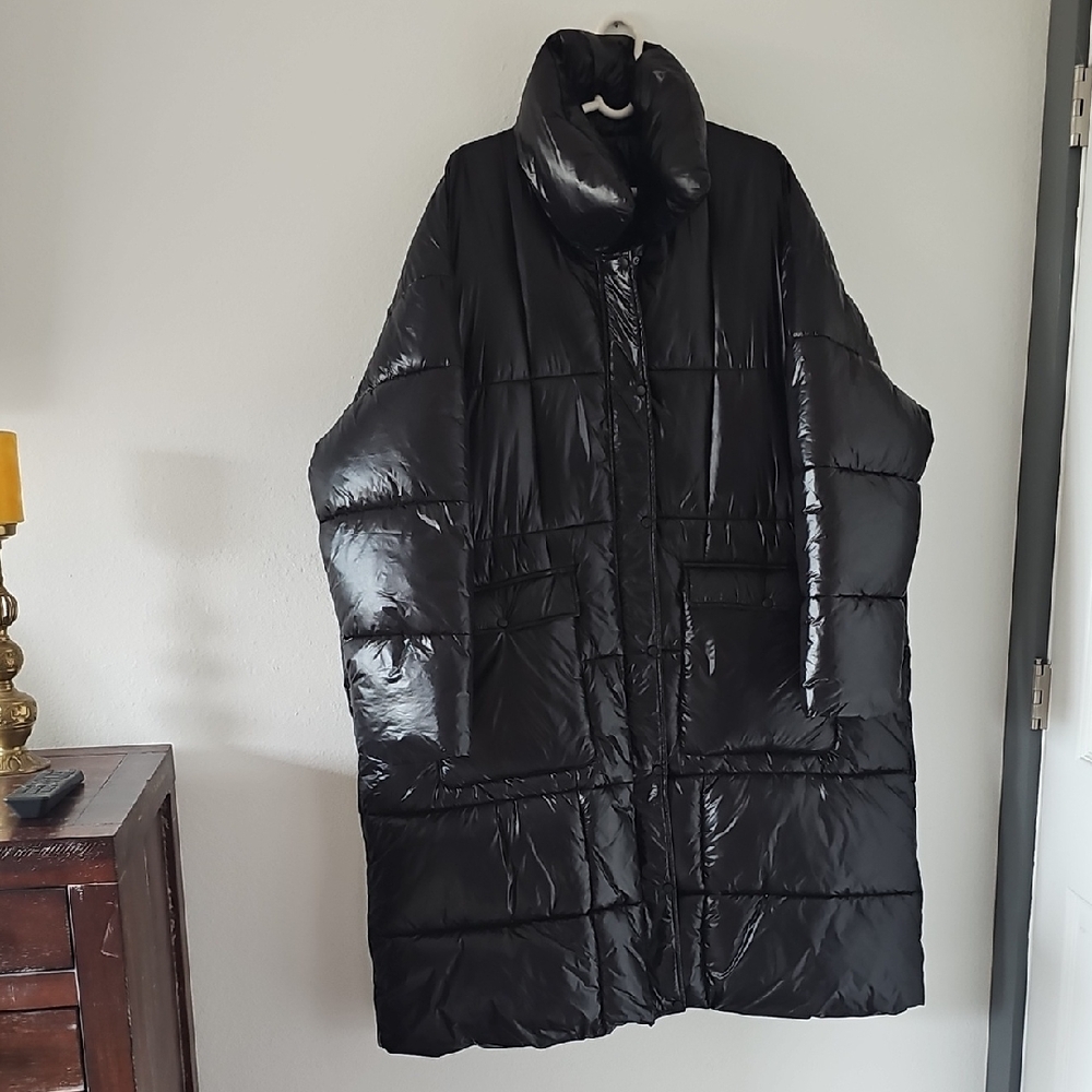 ●●BOOHOO SHINY HIGH GLOSSY PUFFER COAT NWOT SIZE US12●●